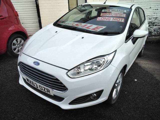 Ford Fiesta 1.25 82 Zetec 5dr Hatchback Petrol White