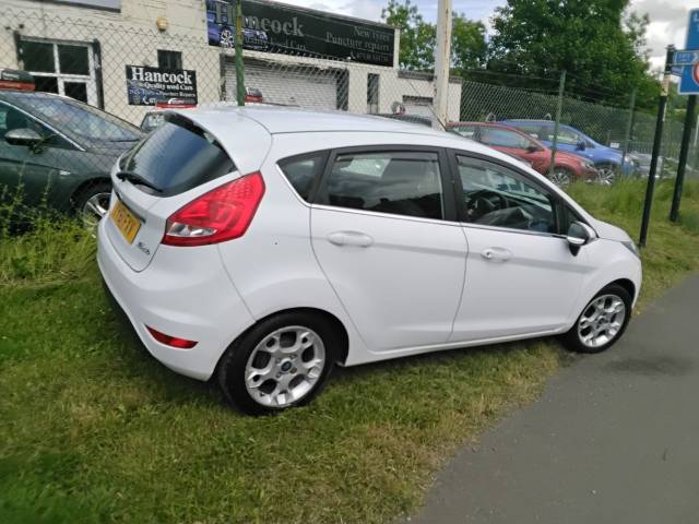 2011 Ford Fiesta 1.25 Zetec 5dr [82]