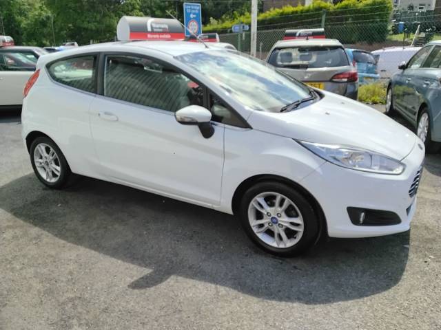Ford Fiesta 1.25 82 Zetec 3dr Hatchback Petrol White